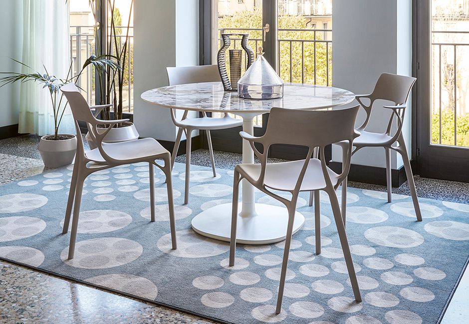 Kartellチェアおすすめ10選｜ダイニングからワークスペースまで用途