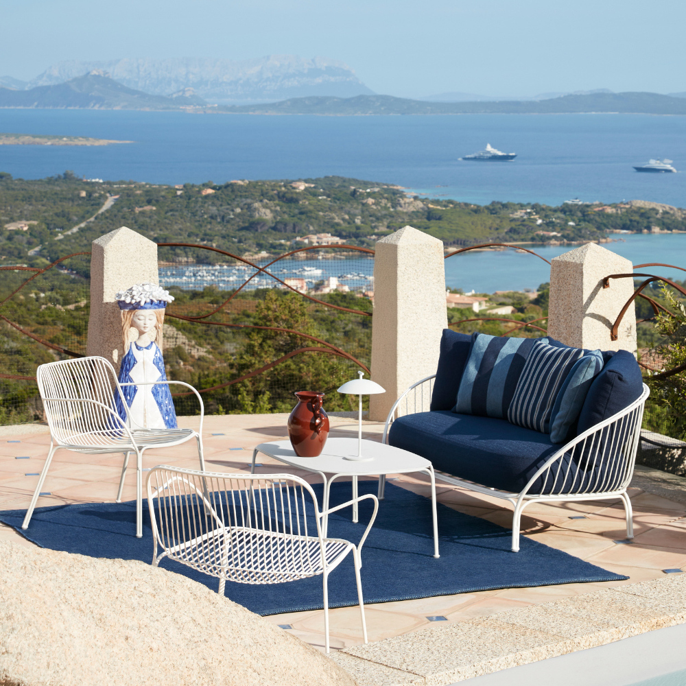 ニョメス ナポレオン｜Kartell｜カルテルオフィシャルサイト