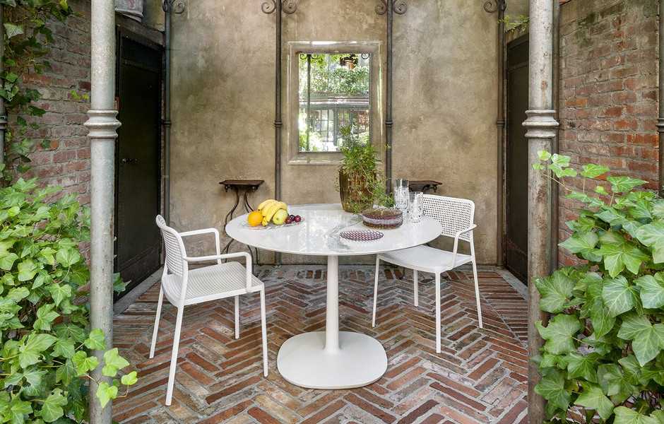 アウトドア空間を演出するアイテム7選｜Kartell｜カルテルオフィシャル