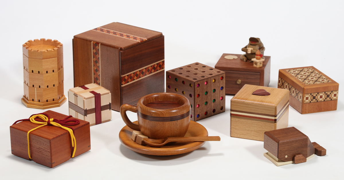 からくり箱 | どうにかしないと開かない、からくり箱を作っている