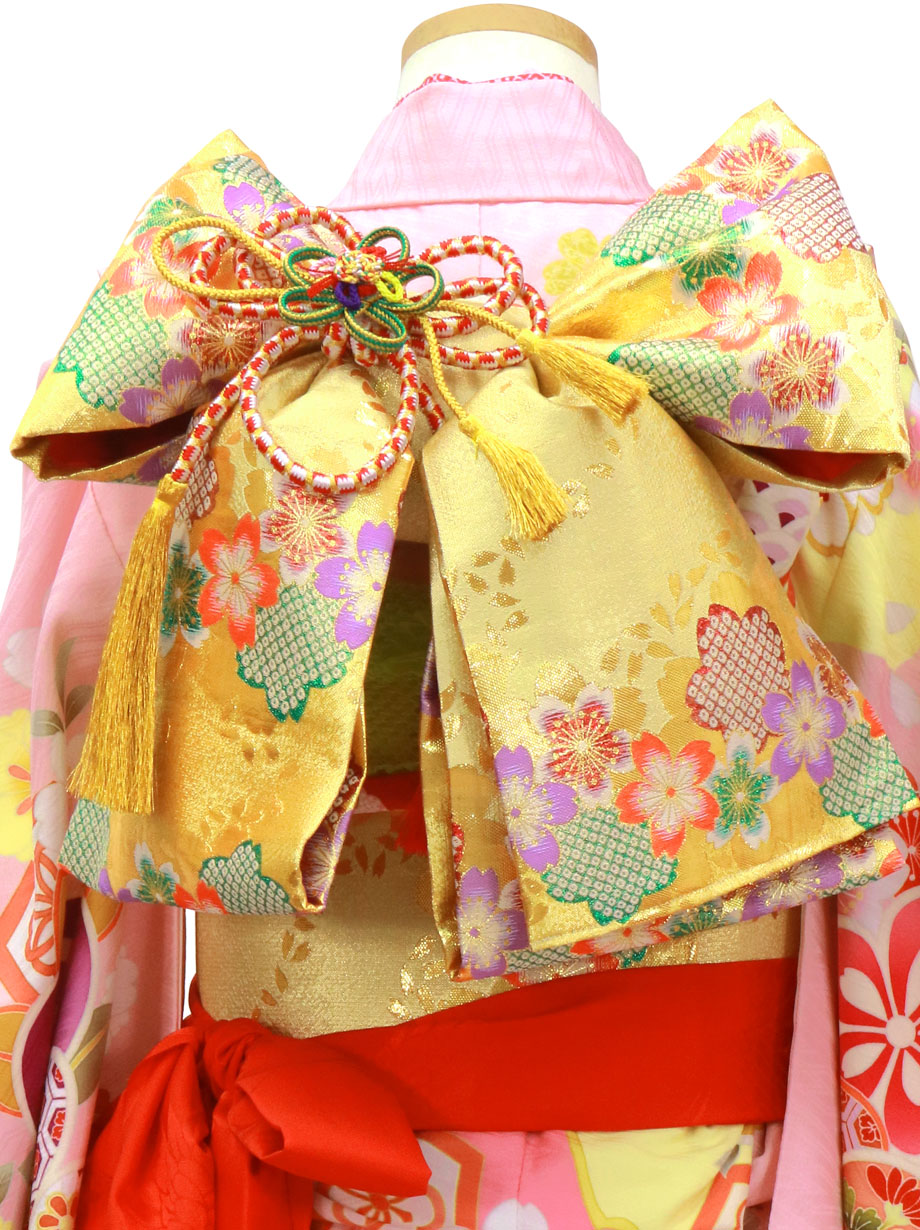 薄ピンク地に梅や桜文様の着物／七五三・七歳女の子 | 宅配着物