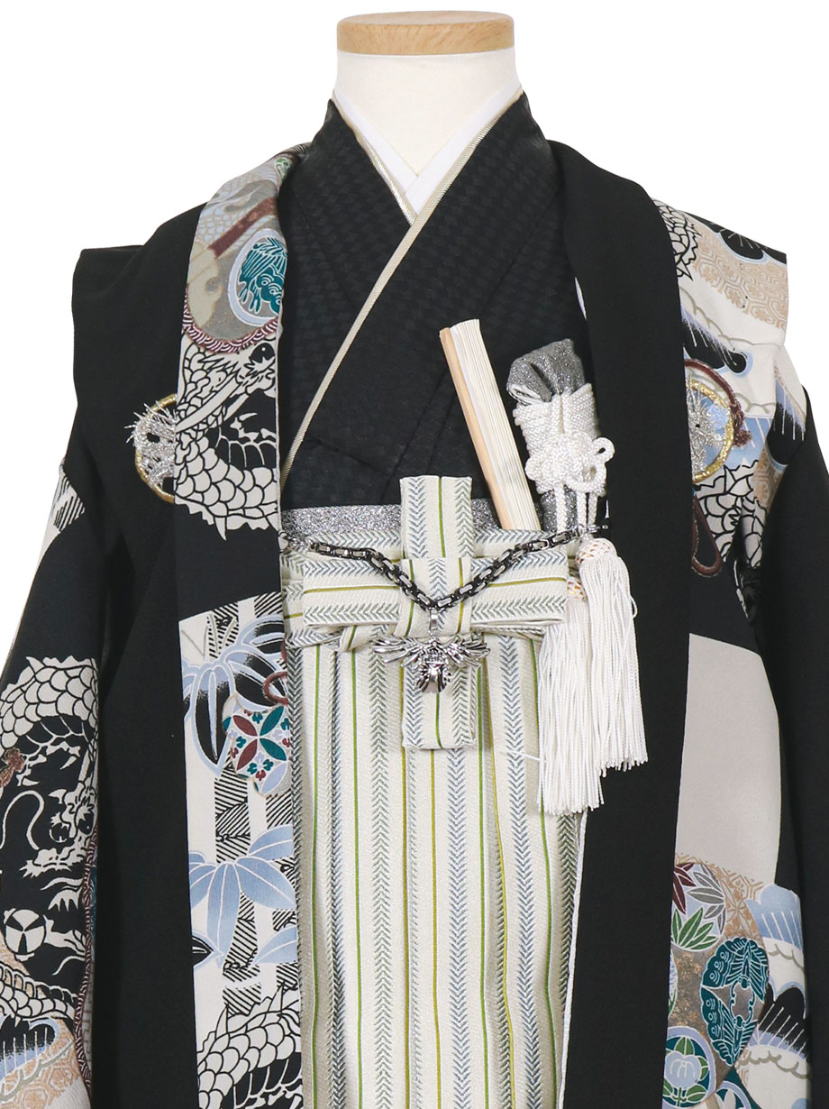 ひさかたろまん》黒地に龍・片身変り、白縞の袴／七五三・五歳男の子