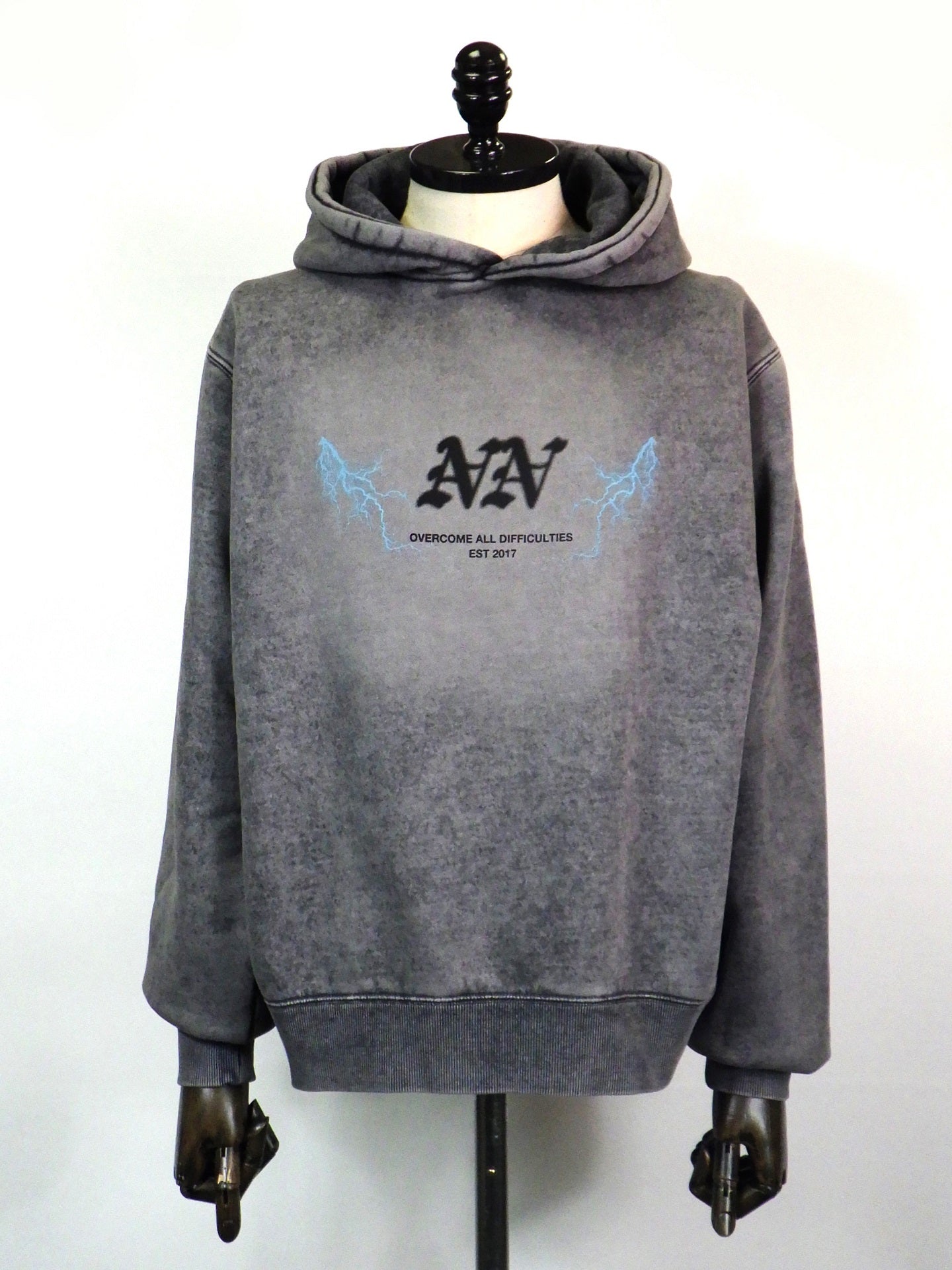 NIL DUE / NIL UN TOKYO (ニル デュエ / ニル アン トーキョー) – KAWANO