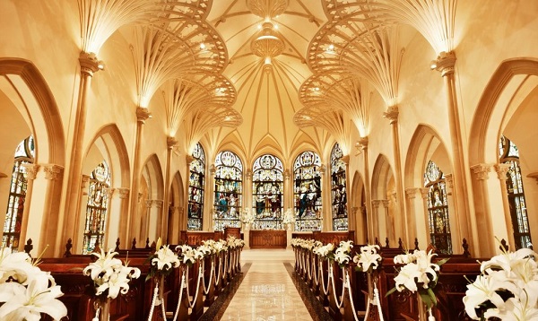 関東2選】ステンドグラスが素敵なチャペルで家族挙式！Part1 | 家族