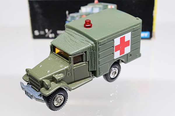 ミニカーショップ ケンボックス トミカ 黒箱☆67☆トヨタHQ15V型