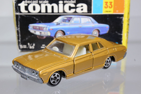 ミニカーショップ ケンボックス トミカ 黒箱☆33☆日産セドリック※MADE