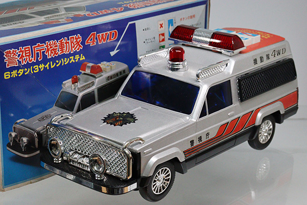 ミニカーショップ ケンボックス 1/12・1/18スケール 西部警察サファリ