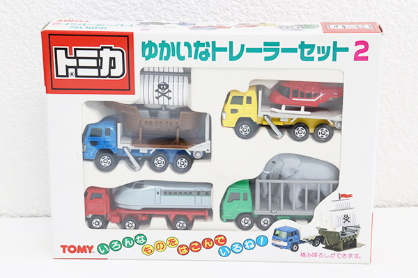 ミニカーショップ ケンボックス トミカギフトセットゆかいなトレーラー