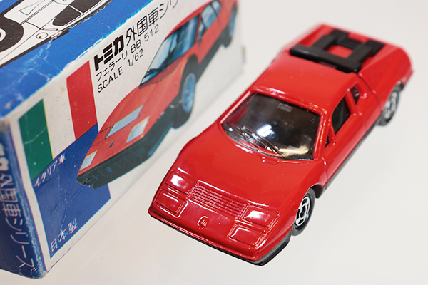 トミカ フェラーリBB 512 F57 輸出仕様 日本製 青箱 希少オールレッド