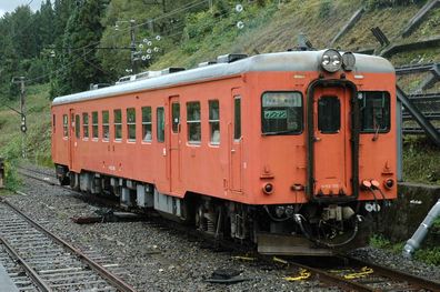 大糸線キハ52 156首都圏色