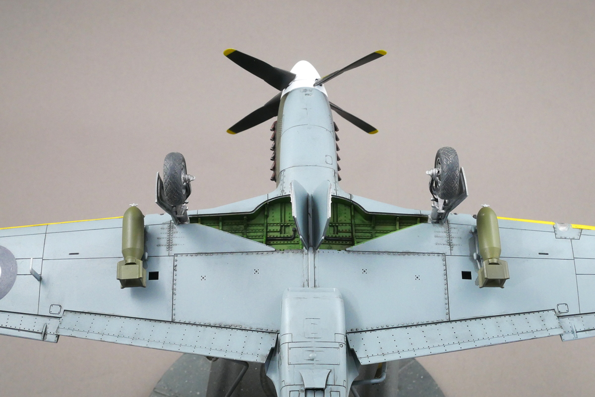 ノースアメリカン RAF マスタングIII タミヤ 1/48 組立と塗装・製作記