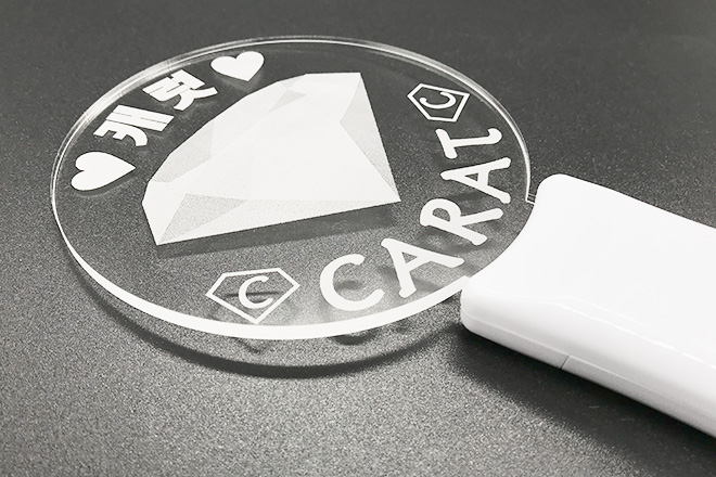 ダイヤモンドが光り輝くアクリルペンライト｜オリジナルグッズ製作