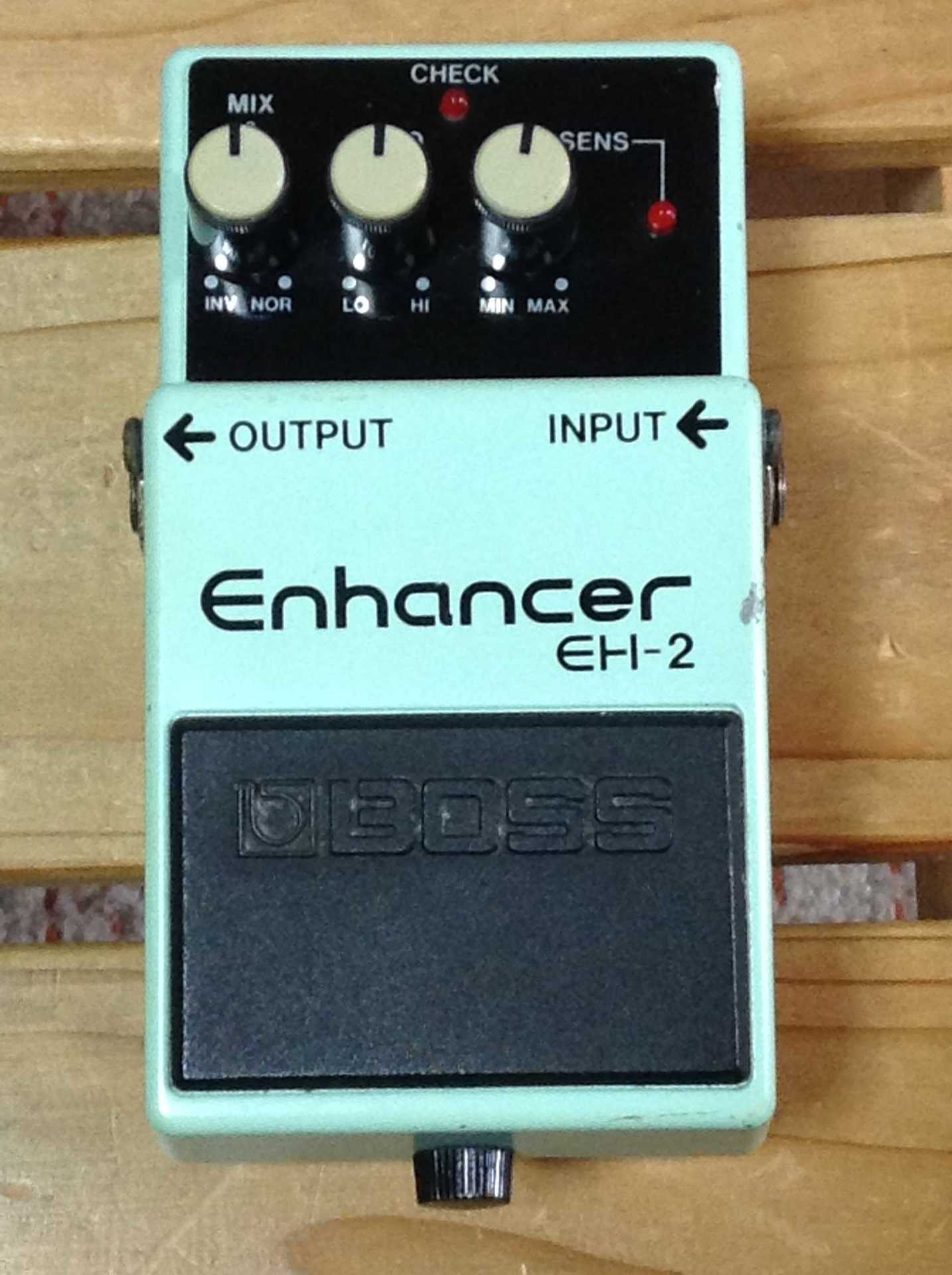 BOSS EH-2 Enhancer(鳴らしてみた): 昔に比べりゃ 金も入るし・・・・