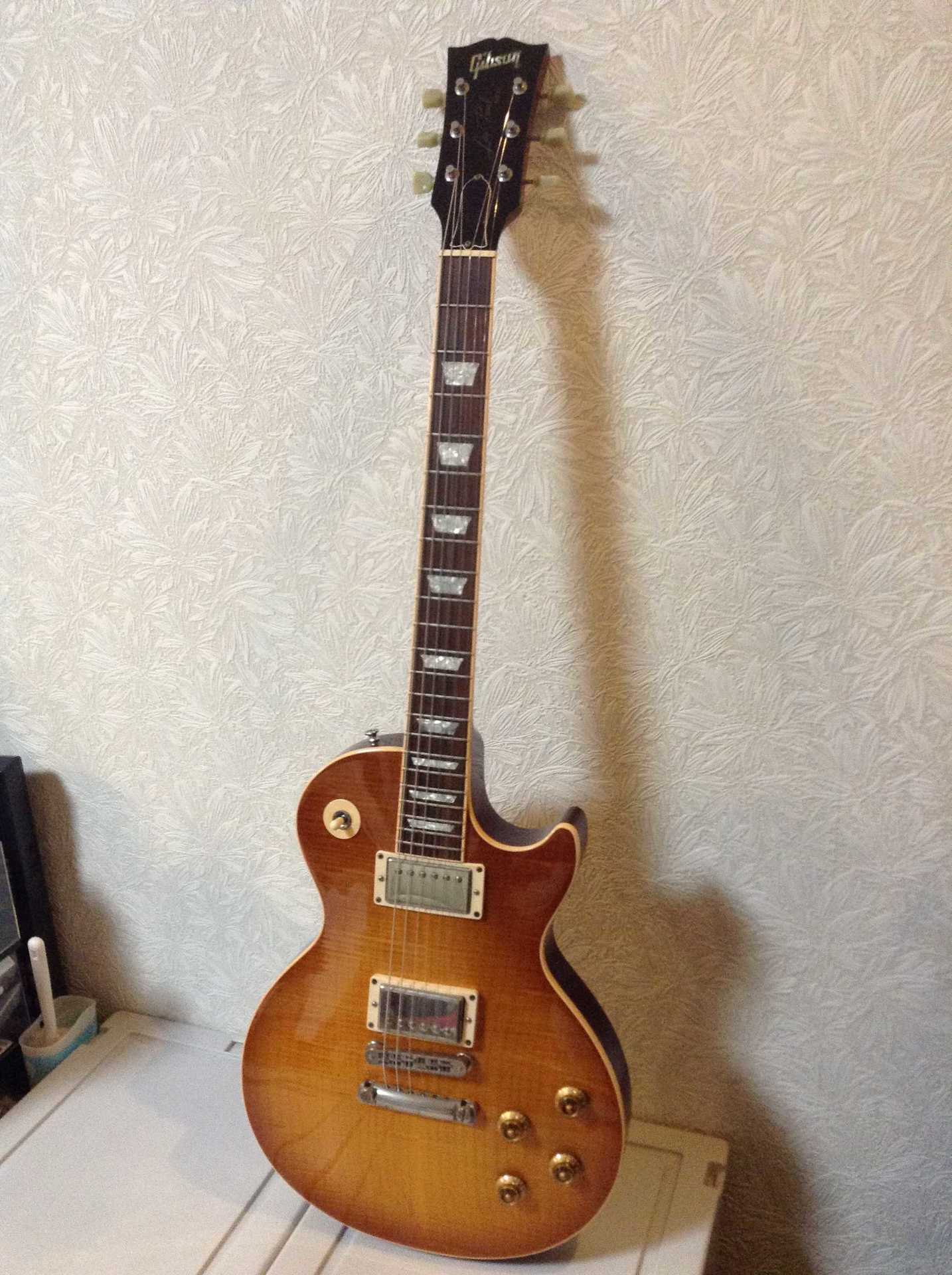 LES PAUL 2003: 昔に比べりゃ 金も入るし・・・・