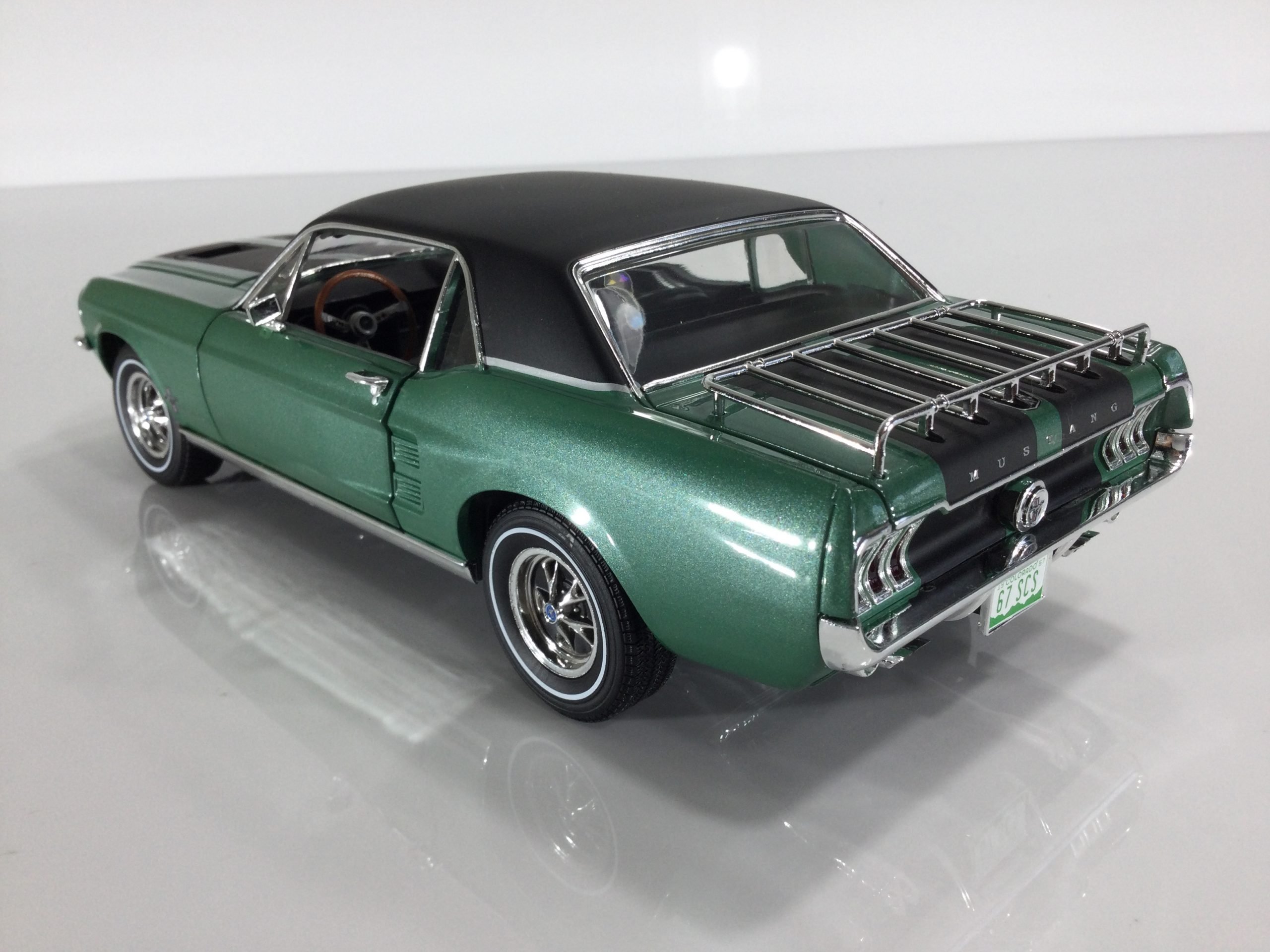 Greenlight - 1967 Ford Mustang Coupe 1/18 - Kelldarr Collections
