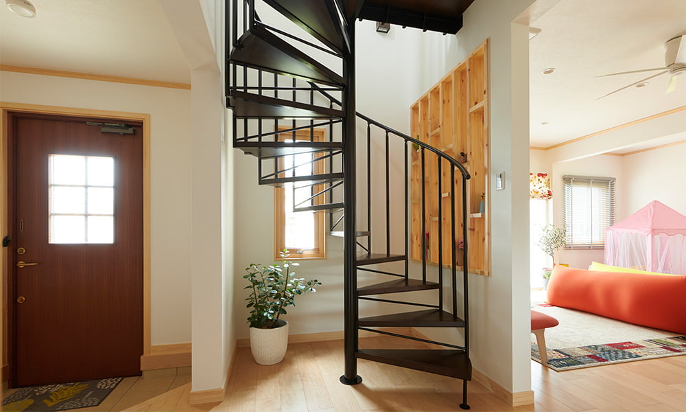 洋画で見て家に入れたかったらせん階段 | KATZDEN