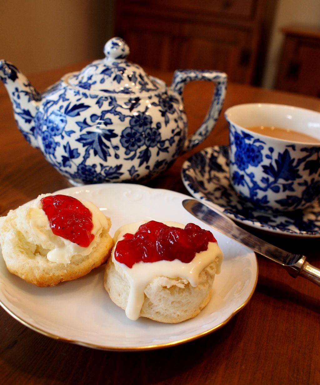 英国バーレイ社の2段ケーキスタンド。｜気まぐれキッチン andante