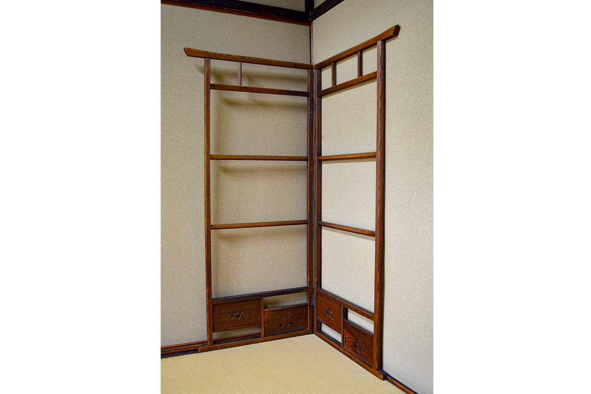 衣桁は着物を掛けるための家具？その他の用途もわかりやすく説明