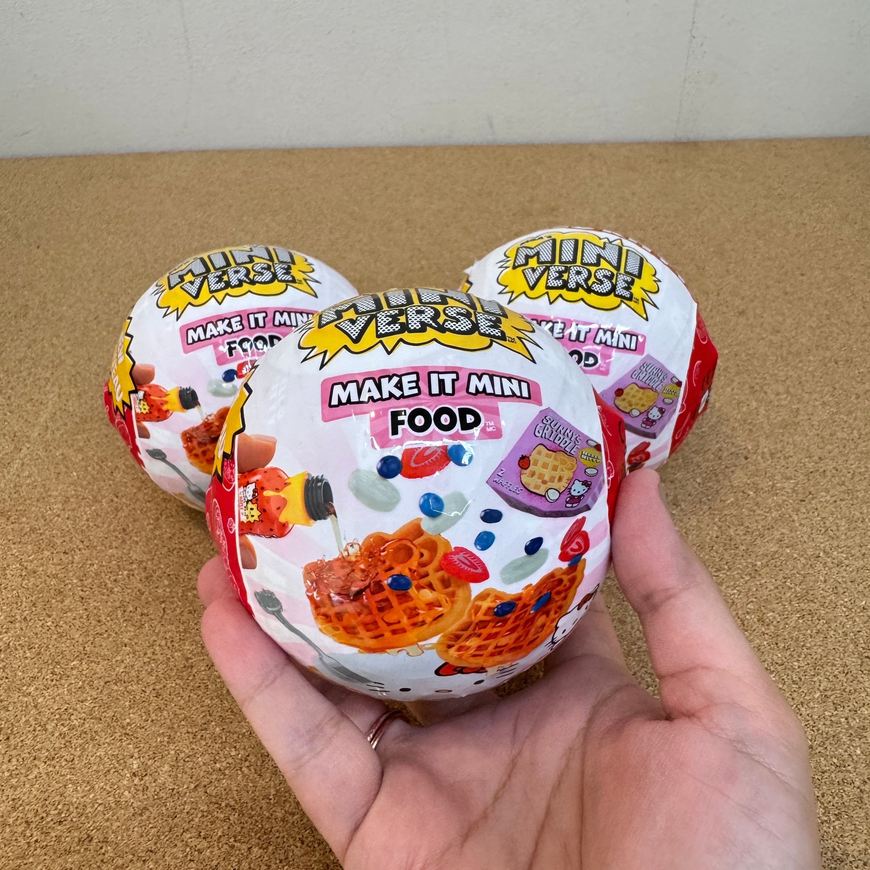 Miniverse Make It Mini Food Hello Kitty Mini Collectibles