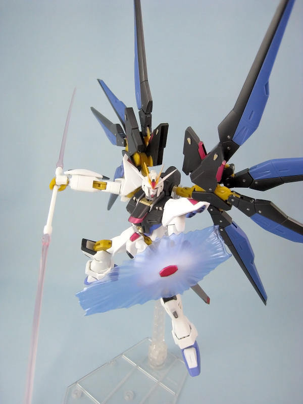 ROBOT魂「ストライクフリーダムガンダム」「ウィングエフェクト