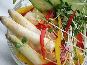 ホワイトアスパラガス超極太(3L以上) 1kg | 吉粋(きっすい) 北海道から