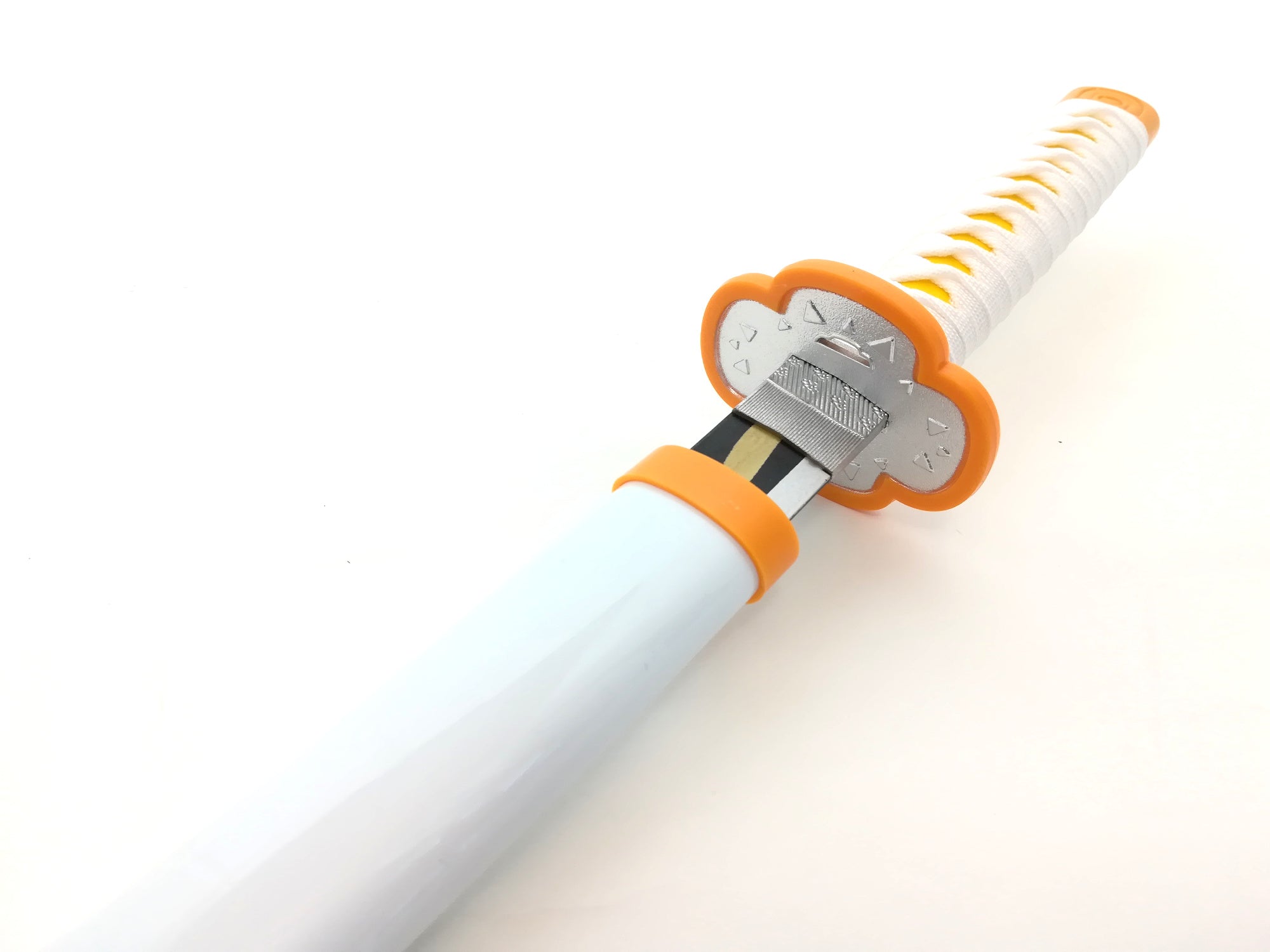 我妻善逸 あがつまぜんいつ 日輪刀 きめつのやいば 鬼滅の刃 鬼殺隊