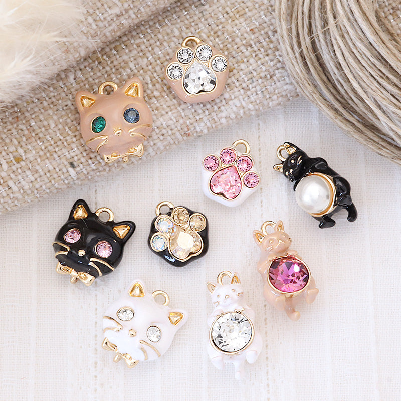 チャーム ネコ クリスタル・ブラック/G – 貴和製作所オンラインストア