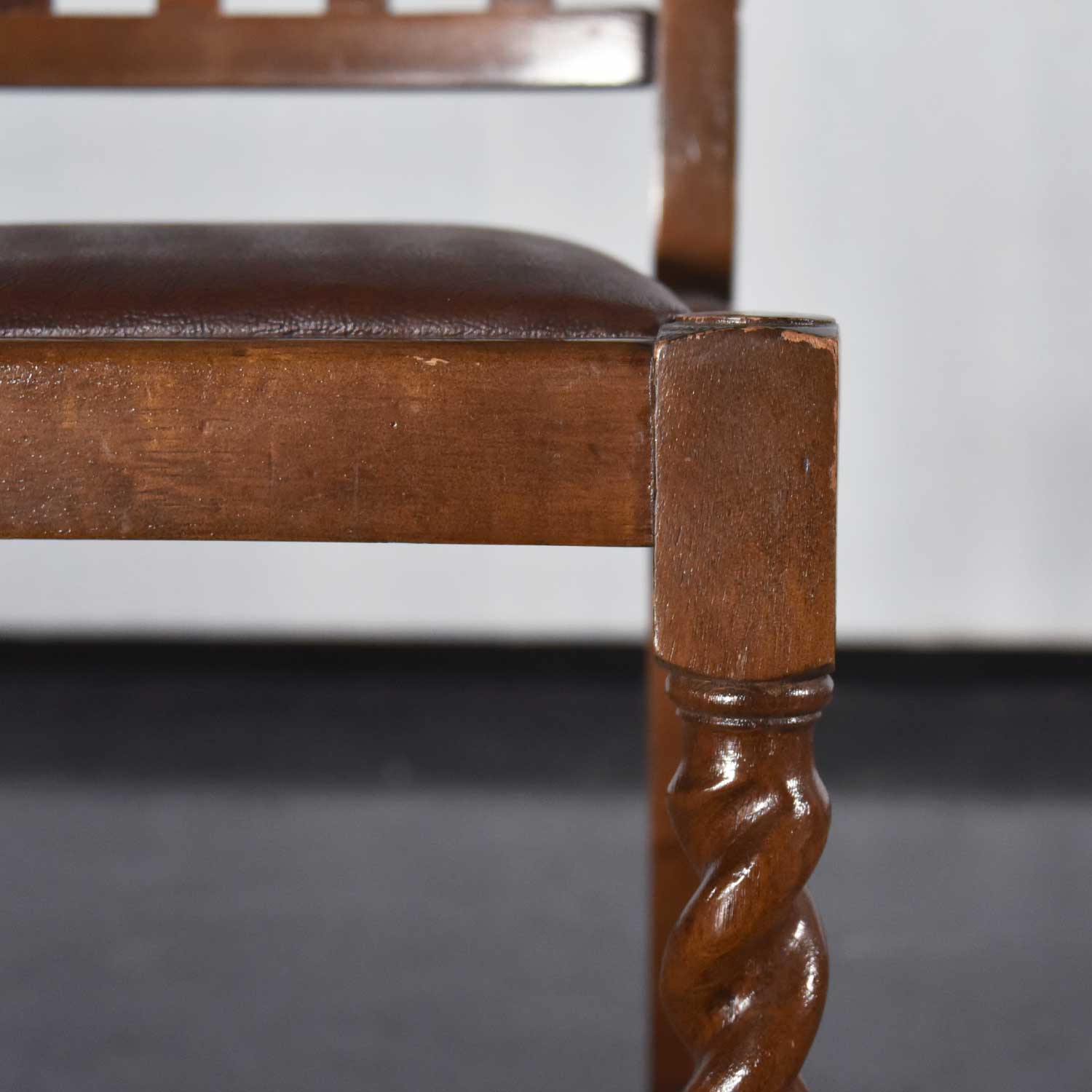 ツイストレッグ ダイニングチェア /CH-219-1D～4D – 神戸アンティーク