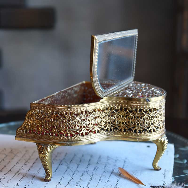 オルゴール付き ピアノモチーフジュエリーボックス /OBJ-128 – 神戸