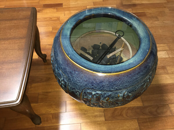 古い火鉢の上に強化ガラスを置いたお客様（奈良県生駒市F様） – KG