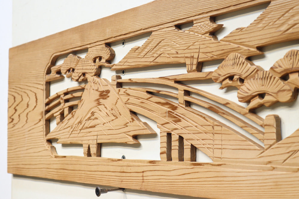 趣きある和の情景が描かれた彫刻欄間素材 E8870 在庫1枚 – 古福庵