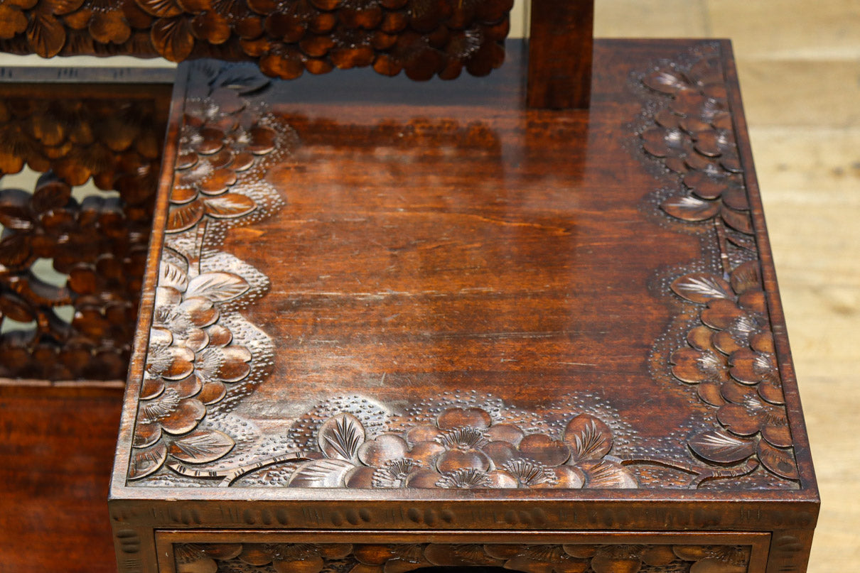 軽井沢彫りの上品な桜模様が浮かぶ鏡台 BB3164 – 古福庵 [ KOFUKUAN