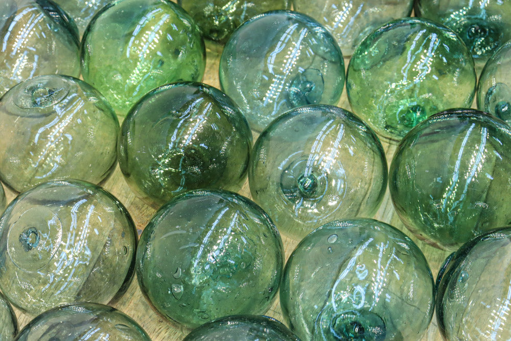 気泡を含んだガラスの浮き玉 DC6136 在庫52個 – 古福庵 [ KOFUKUAN