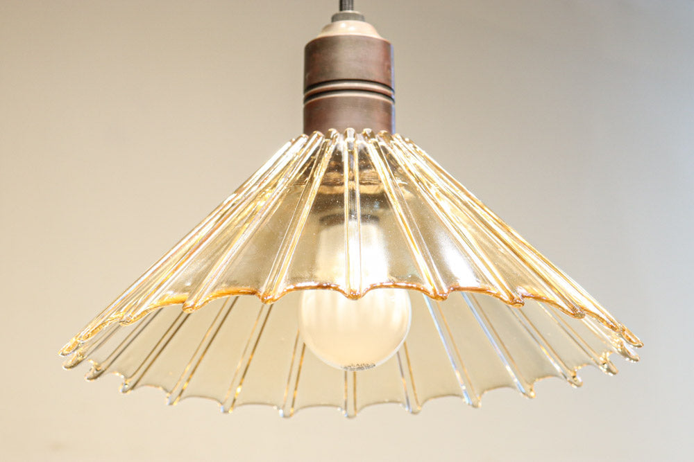 和傘を思わせるデザインが魅力の電笠 DC6383 – 古福庵 [ KOFUKUAN