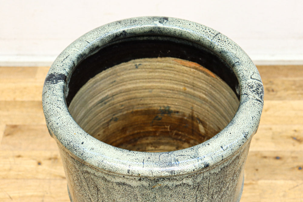 ガーデニングなどの花器にされても素敵な陶器製立ち火鉢 DC8910 – 古福