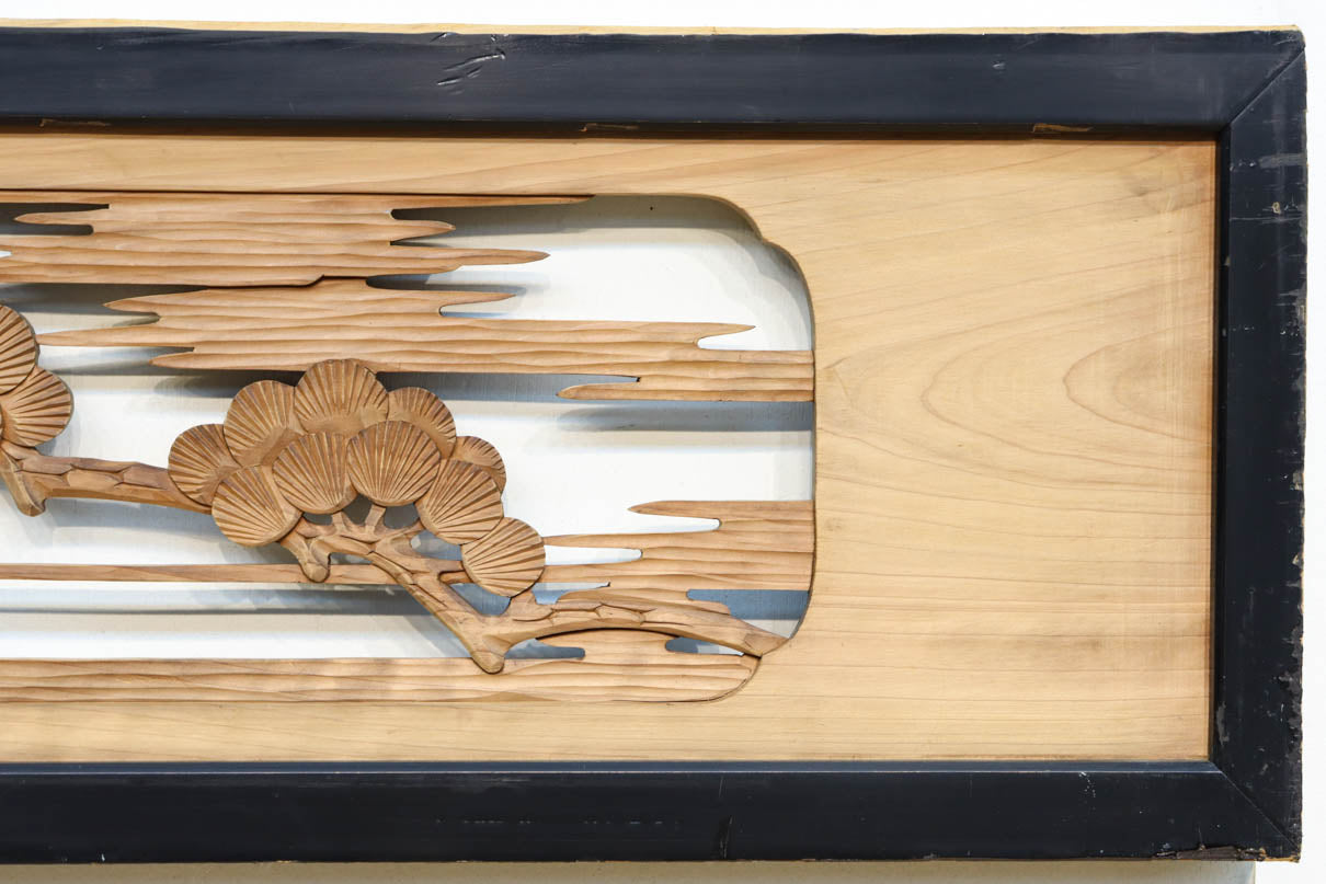 松と鶴亀の風景を繊細に描いた彫刻欄間 EZ2410ab 在庫(a:1 b:0)枚 – 古