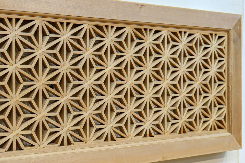 極上!!可憐な麻の葉組子を敷き詰めた木地色欄間 EZ2606 在庫1枚 – 古福