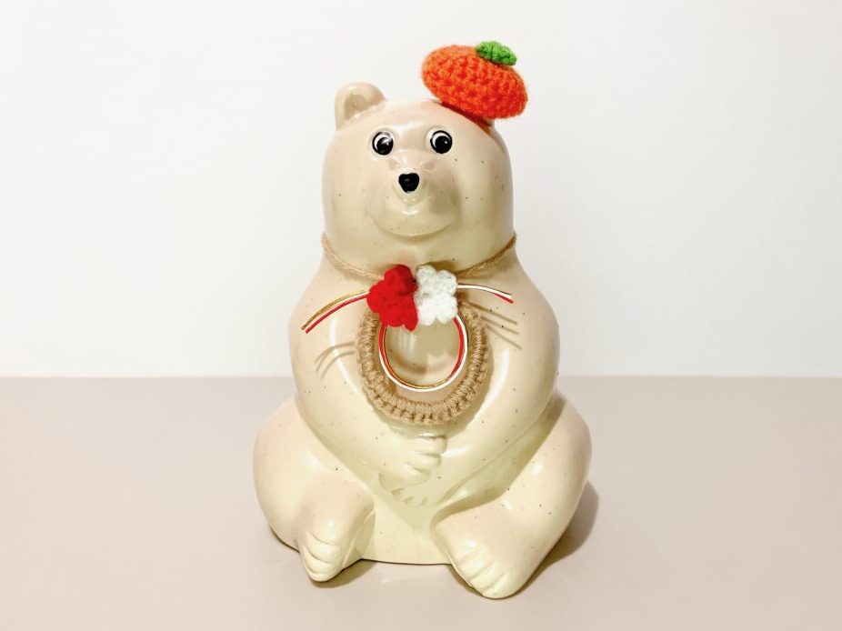 セリアのミニチュアキャリーケースや水引ゴムでしろくま貯金箱を