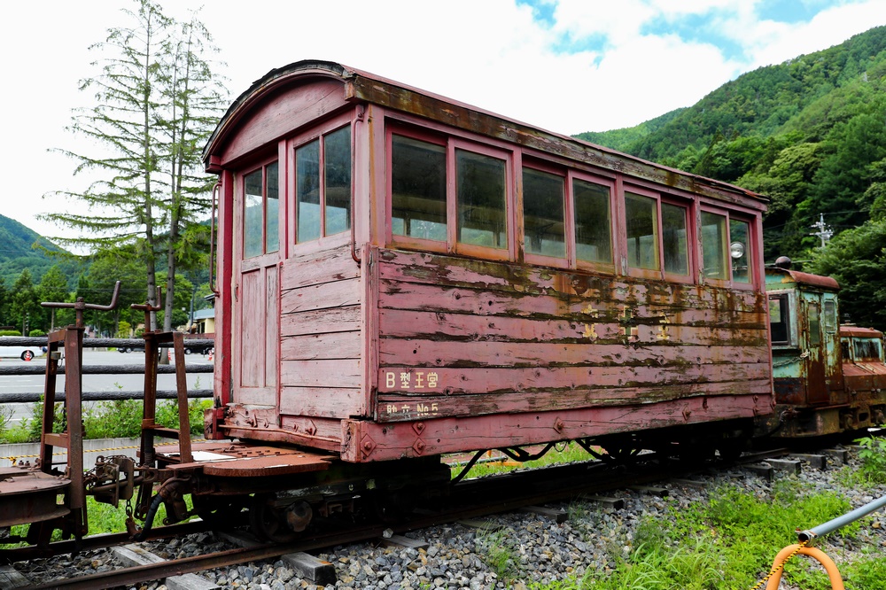 奈良井宿の木曽森林鉄道保存車 | こくでんログ