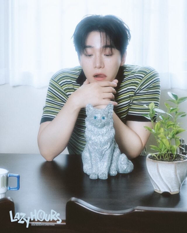 2PM」イ・ジュノ、少年のような姿がかわいい…2026年シーズンズ