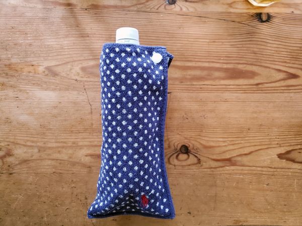タオルハンカチで作れる簡単ペットボトルホルダーの作り方│koshirau