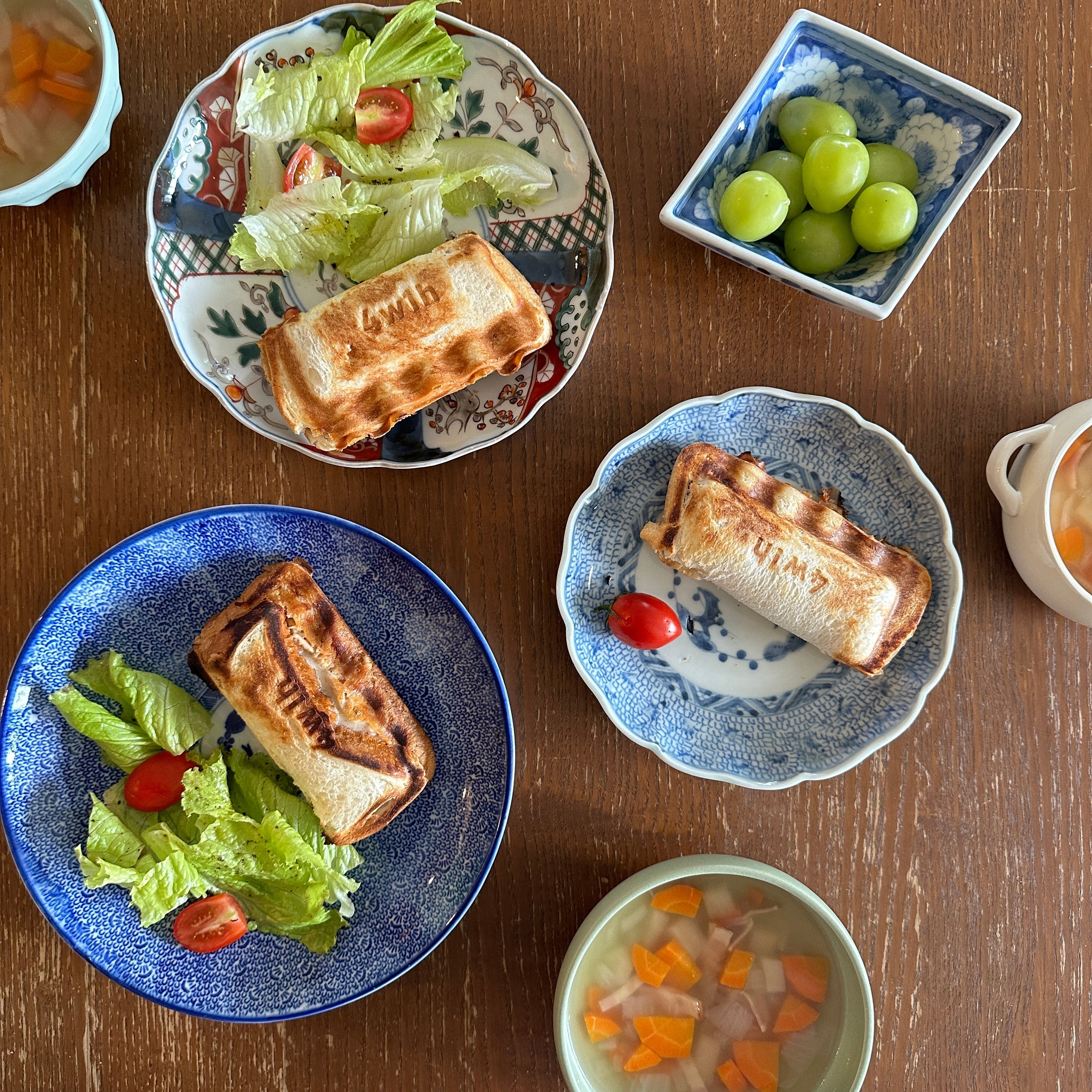 骨董のある暮らし 7寸皿を普段使いに – Kotto Shop