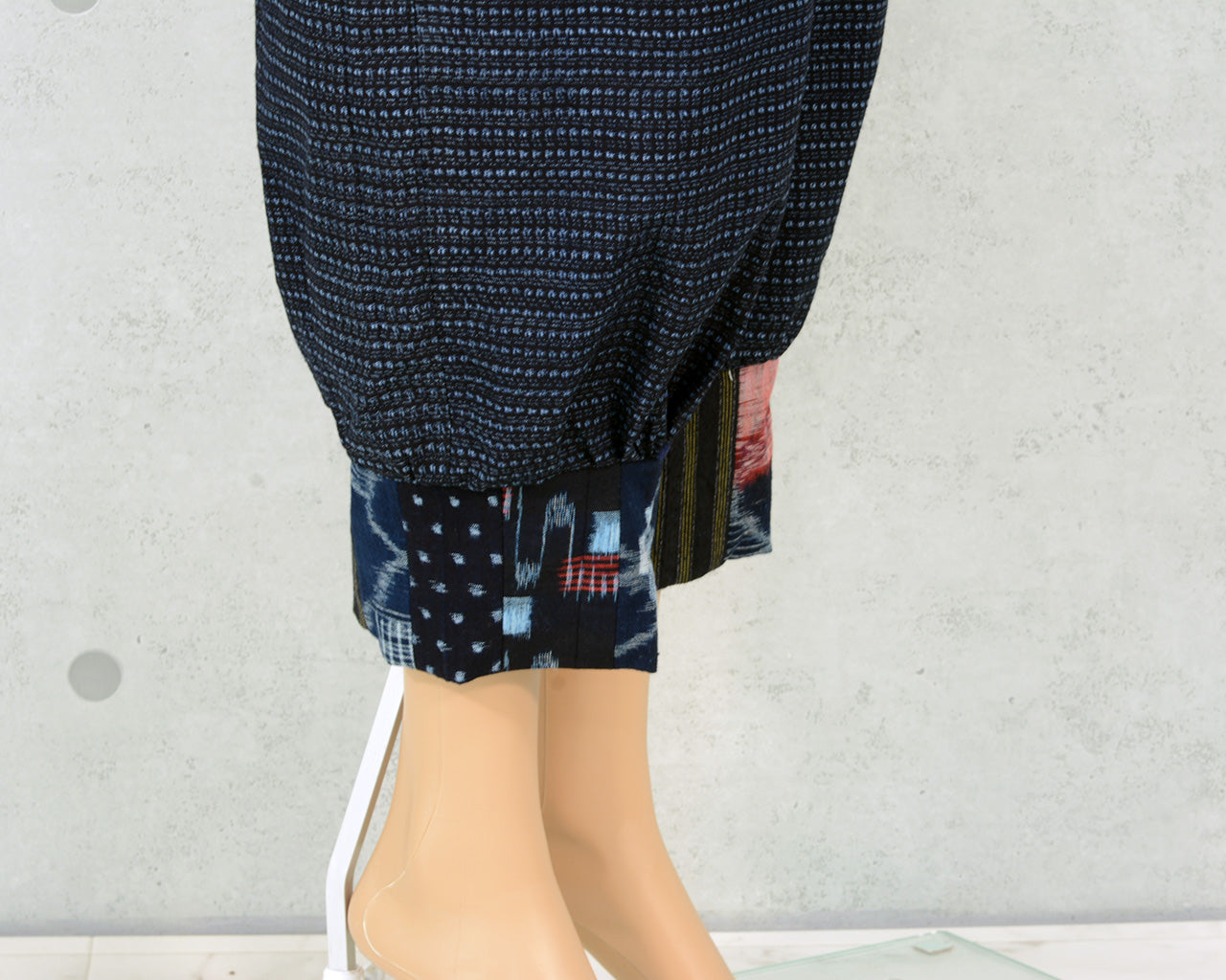 着物リメイク 書生絣と久留米絣などのパンツ 藍染めと書生絣の着物