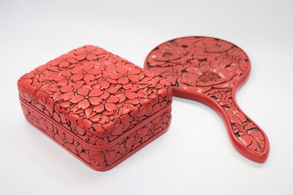 漆の美を求めて 村上木彫堆朱展 | 伝統工芸 青山スクエア