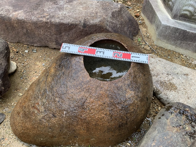 本鞍馬石の手水鉢ID_02_86 | 古材市庭