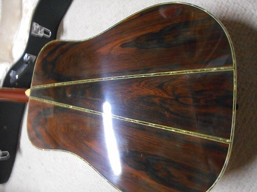 ギターの木材神話（ハカランダの単板がホントに一番良く鳴るの