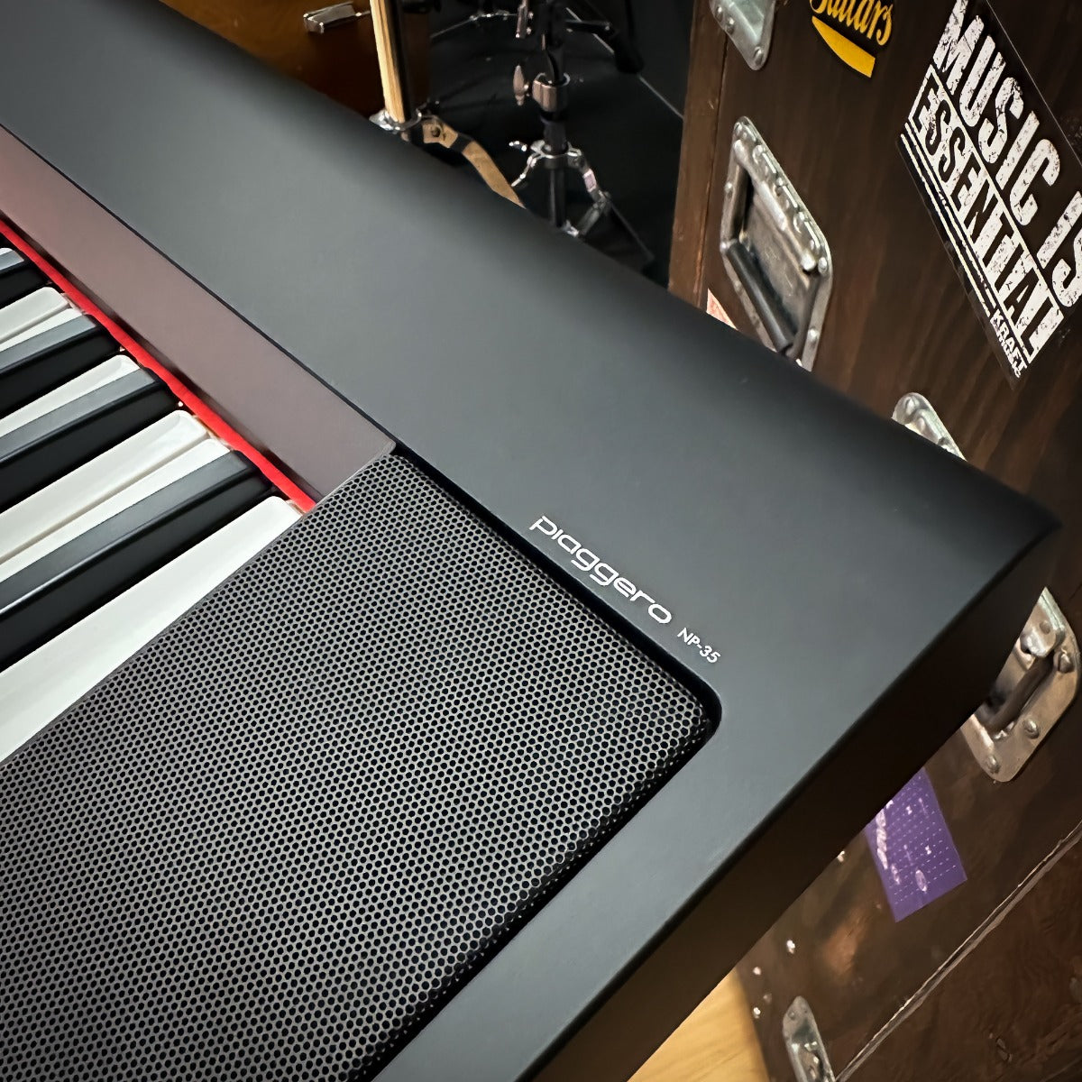 Yamaha Piaggero NP-35 76-Key Portable Keyboard - Black – Kraft Music