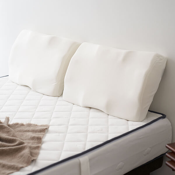 雲のやすらぎプレミアム 健眠枕｜寝姿勢を整体理論からこだわった枕