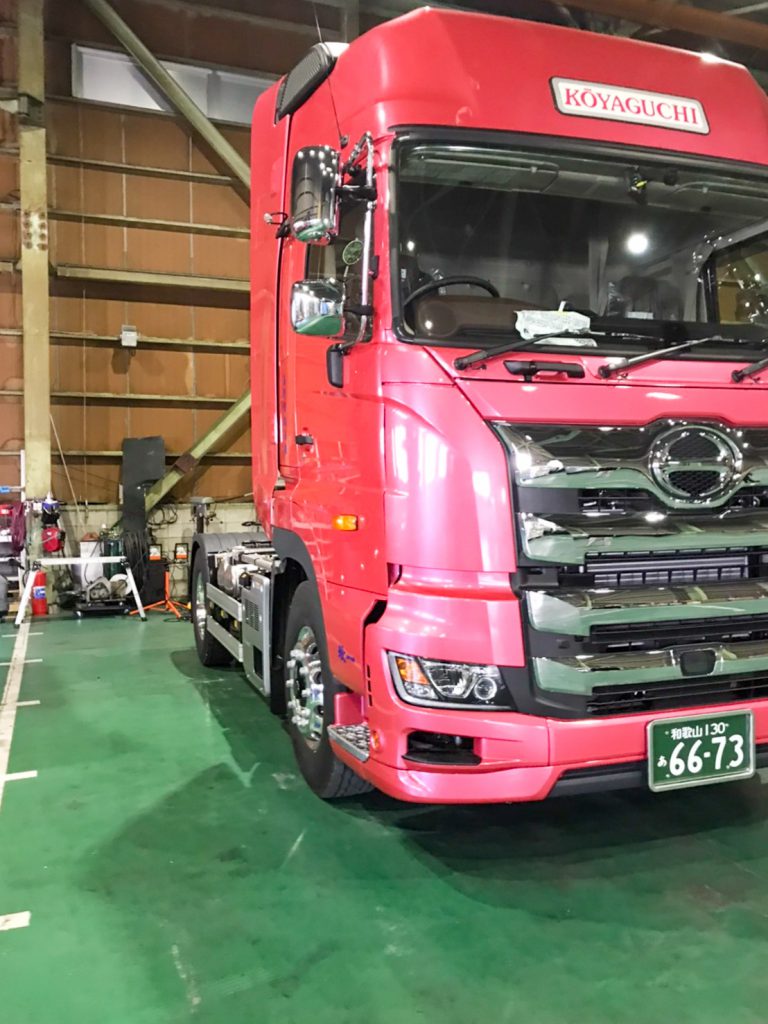 新車】日野プロフィア （トレーラーヘッド） | 高野口運送株式会社