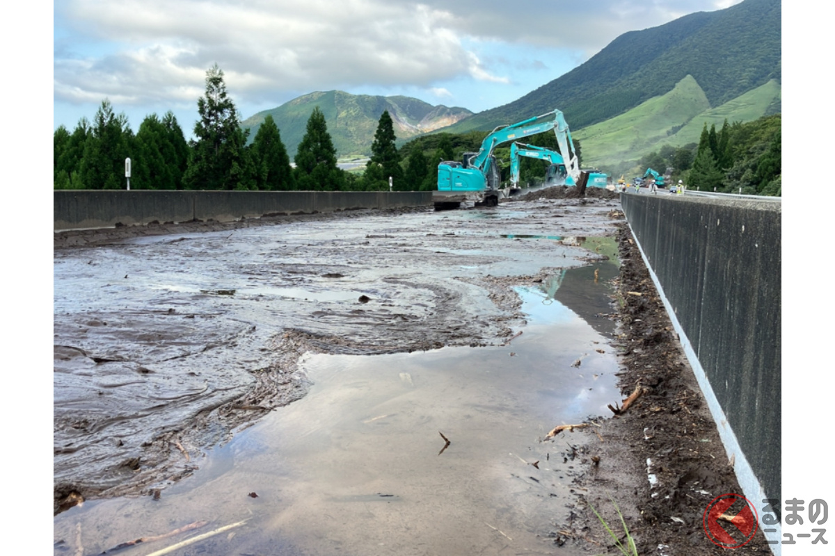 九州の高速「大規模災害」今も続く！ 「すごい土砂崩れ＆斜面崩落」で